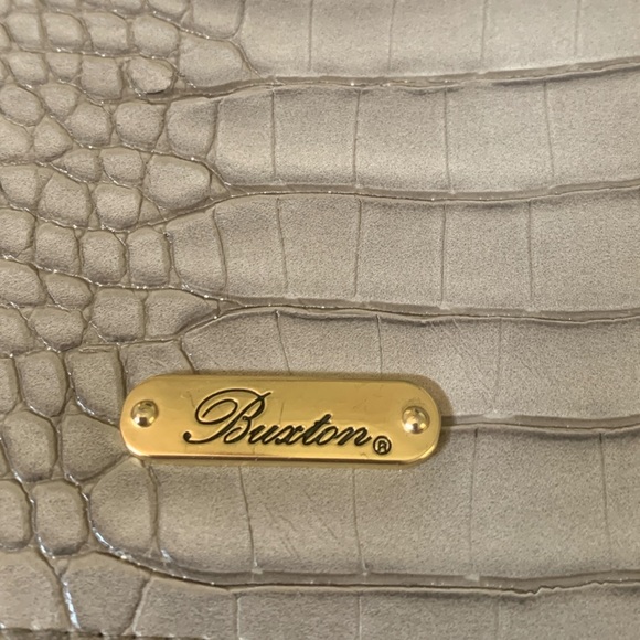 💛 Buxton Alligator Pattern Wallet / Wristlet - Picture 4 of 9